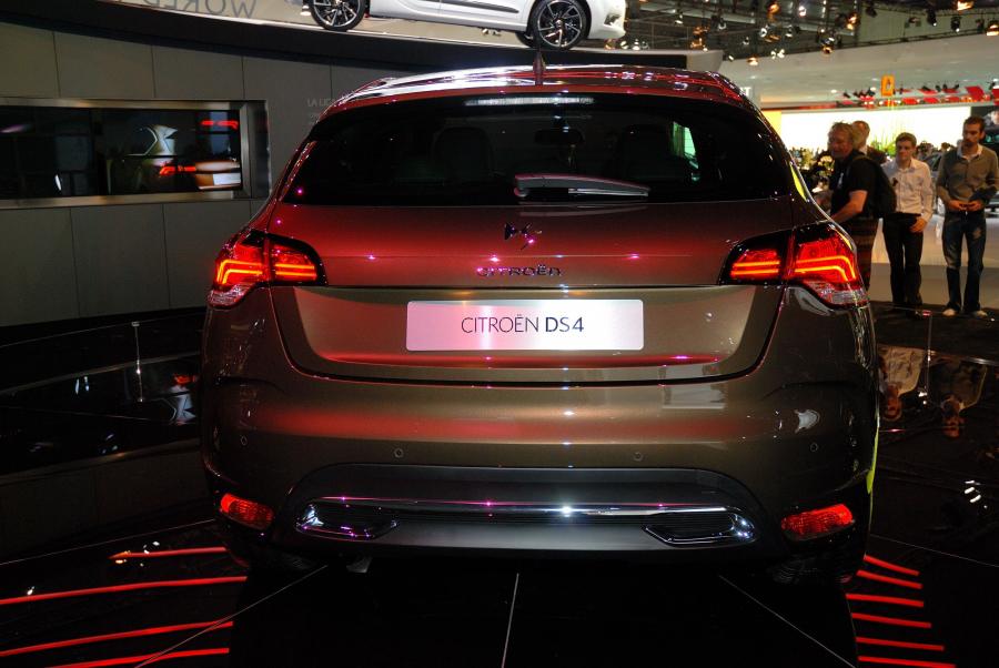  Citroen DS4 2010 года  (фото 97 из 143)